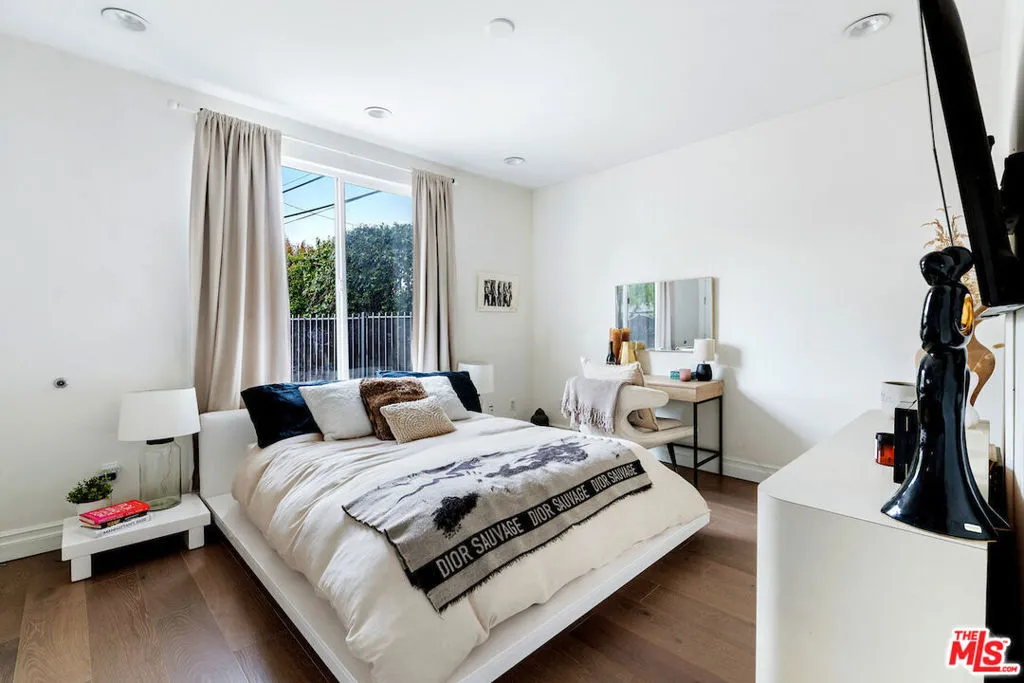 12504 Kling Street, Studio City, California 91604 home-pic-8